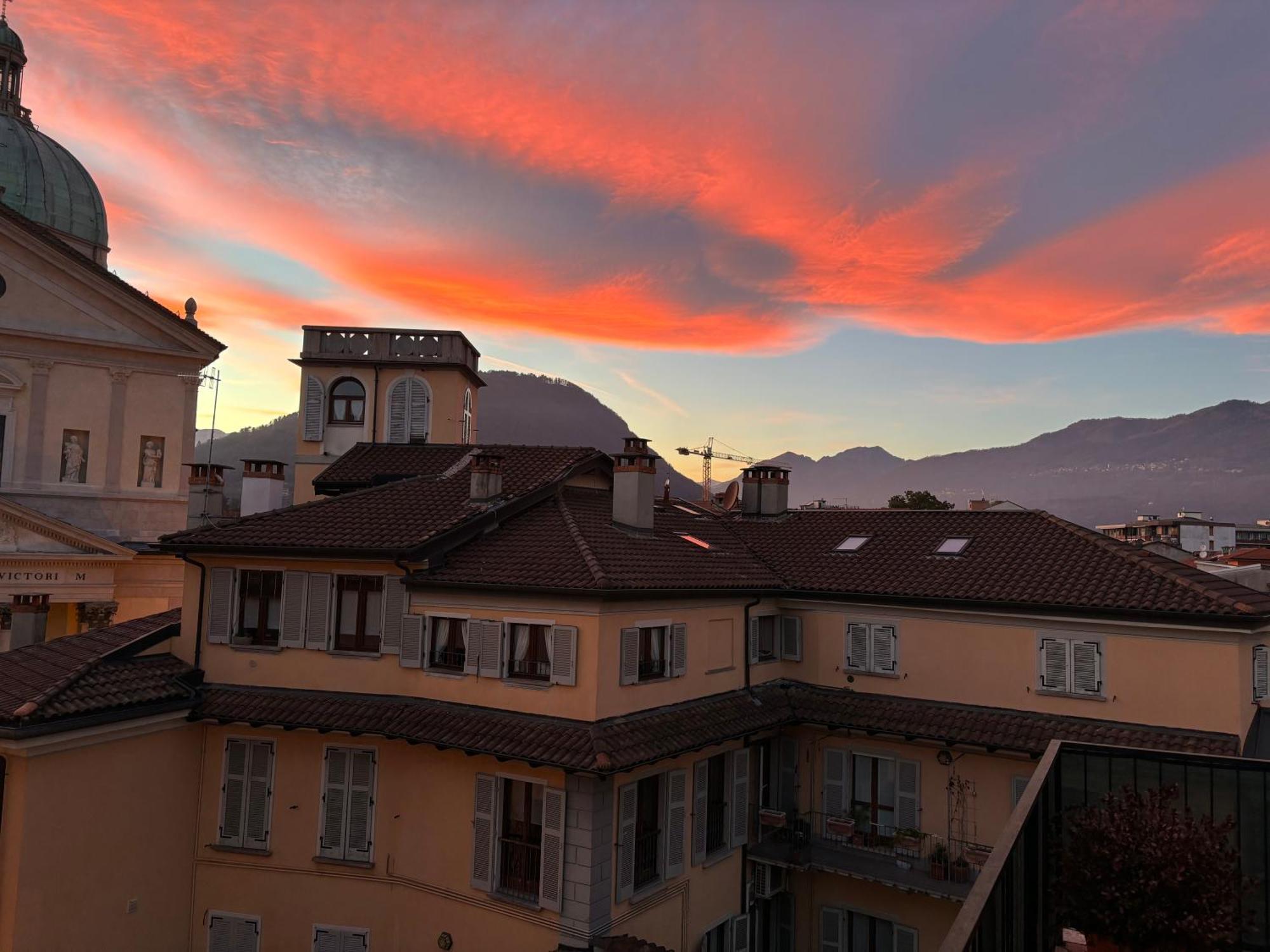 La Terrazza Apartment Verbania Exterior photo